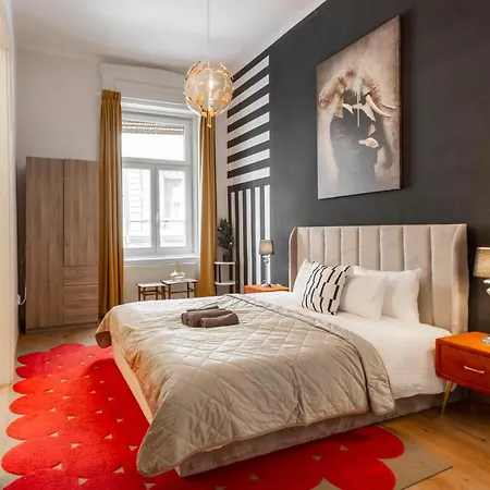 Deluxe Dohany Residence Next To The New York Cafe Budapest Exterior photo